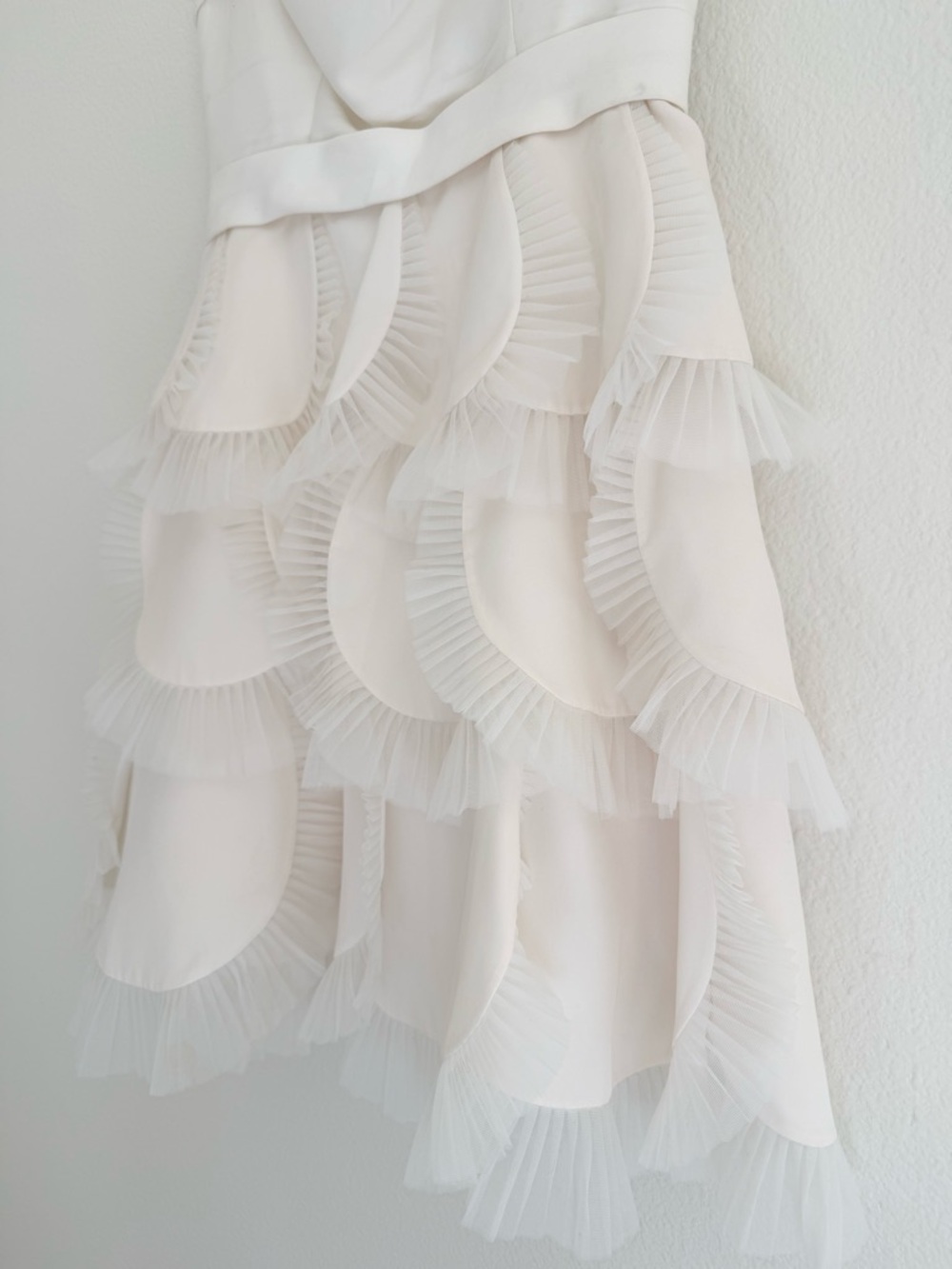BCBG Max Azria white strapless sweetheart cocktail dress tiered ruffle bustier 4 - Picture 3 of 13